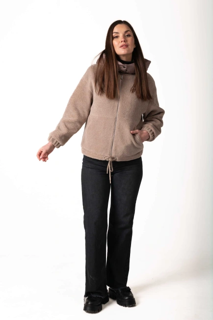 Жіноча шуба з екохутра-бомбер для зими-3