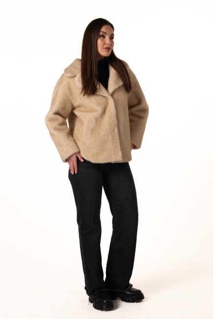 Жіноча шуба з екохутра з англійським коміром-7