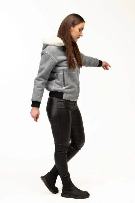 Жіноча сіра дублянка з капюшоном-7