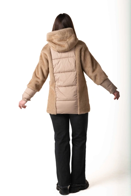 Біопуховик з екохутром бежевого кольору зима-2