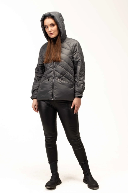 Демисезонная серая куртка с капюшоном-6