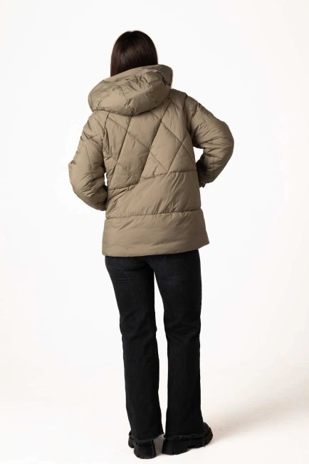 Біопуховик зеленого кольору з екохутром-2