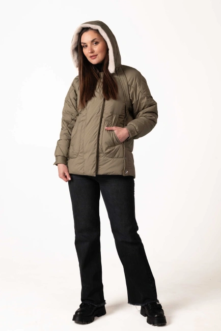 Біопуховик зеленого кольору з екохутром-3