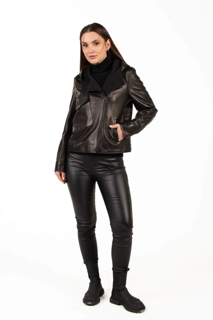 Женская чёрная кожаная куртка с карманом-10