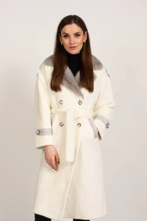 Двубортное меховое пальто белое